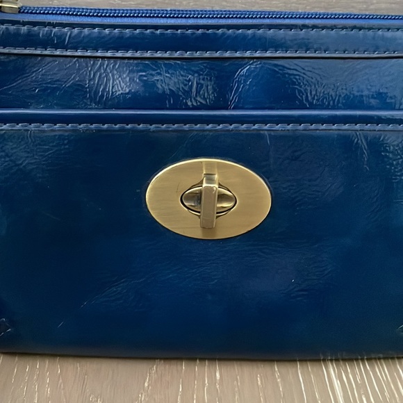 Blue wristlet - Picture 2 of 7